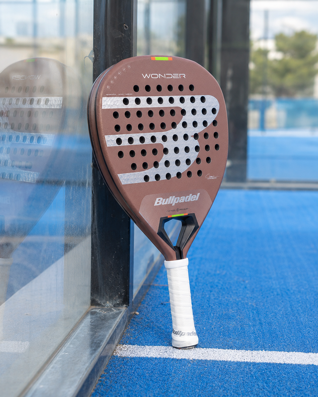 Bullpadel Claudia Fernandez Wonder 2026 Racket